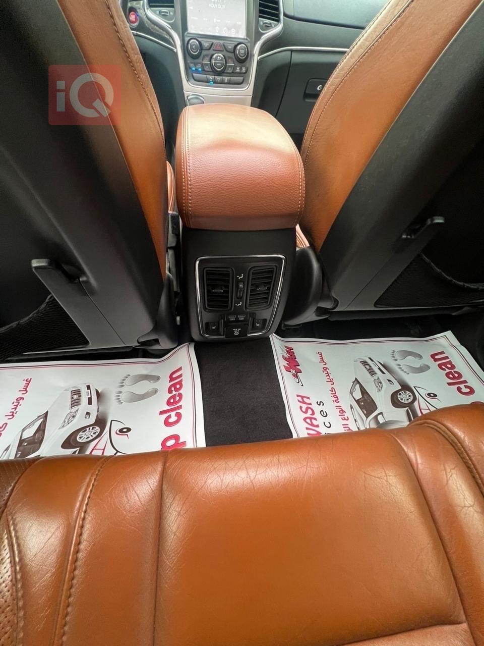 جیپ گراند شیرۆکی